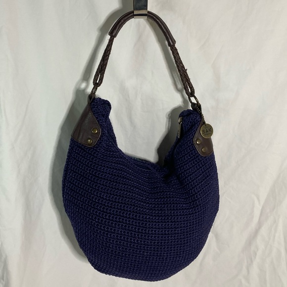 Vintage 2000s Blue and Teal Flowers - Picture 2 of 12